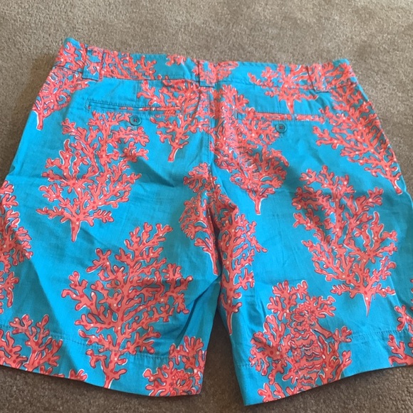 Lilly Bermuda shorts NWOT - Picture 2 of 3